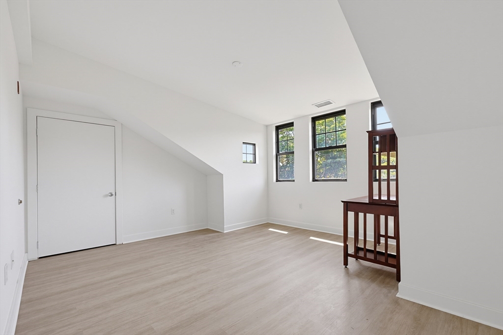 72 Ashland St # 408 Property Photo 11