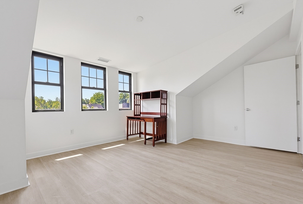 72 Ashland St # 408 Property Photo 12