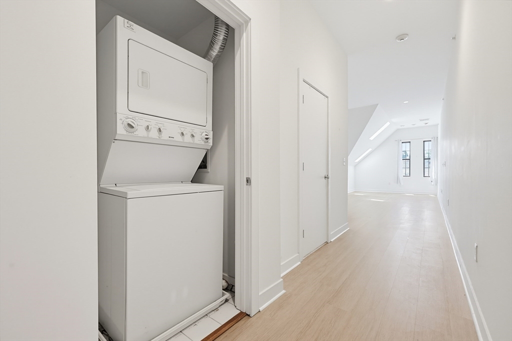72 Ashland St # 408 Property Photo 13