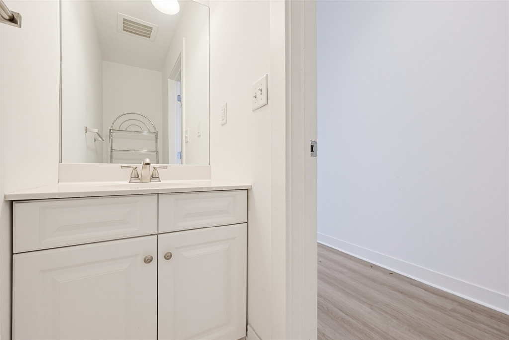 72 Ashland St # 408 Property Photo 14