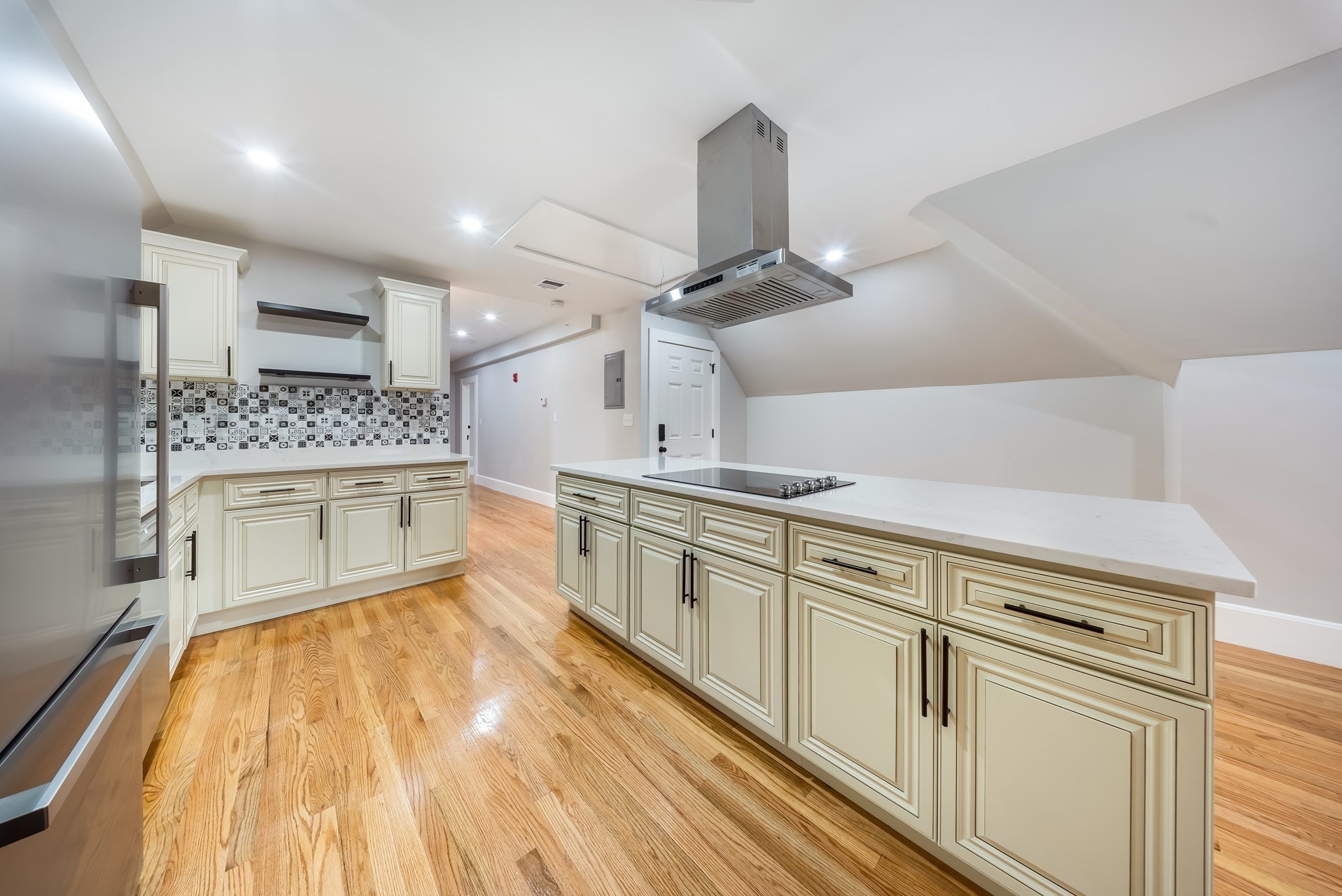 180 Jackson St # D Property Photo 1