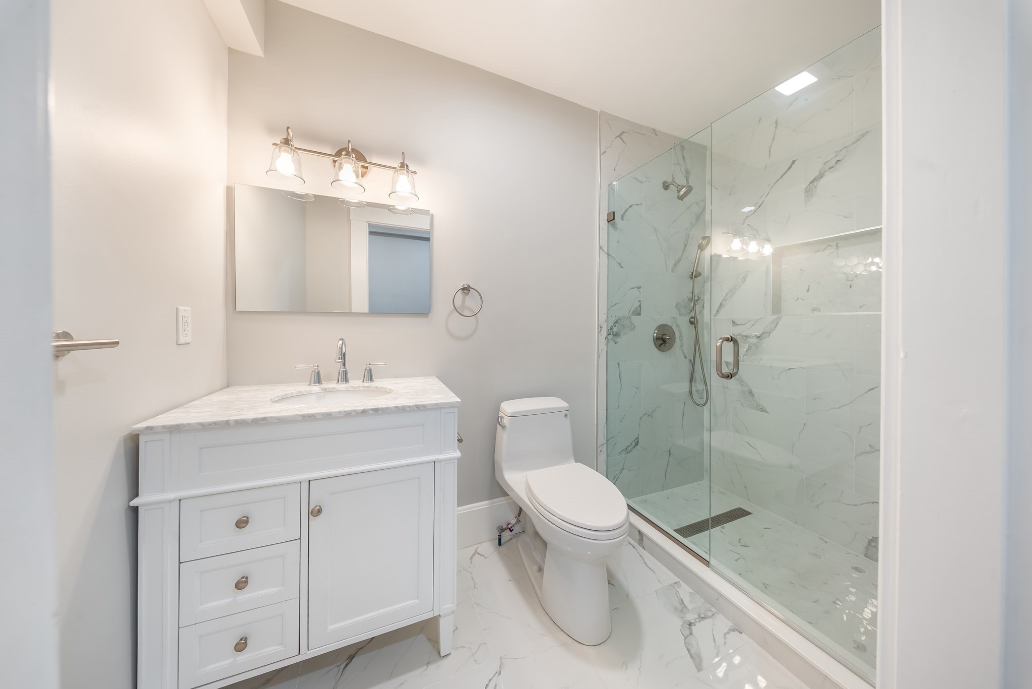 180 Jackson St # D Property Photo 3