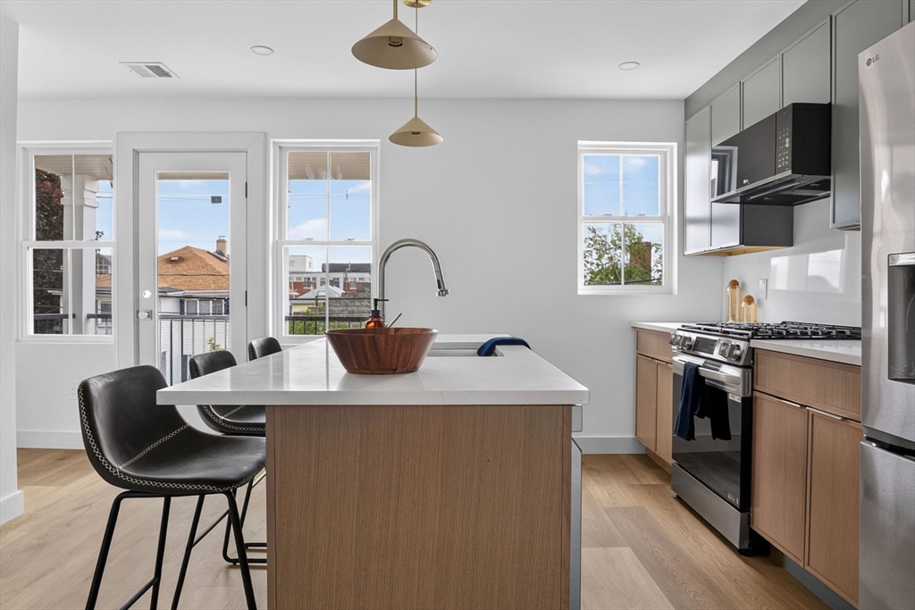 146 Jaques St # B Property Photo 2