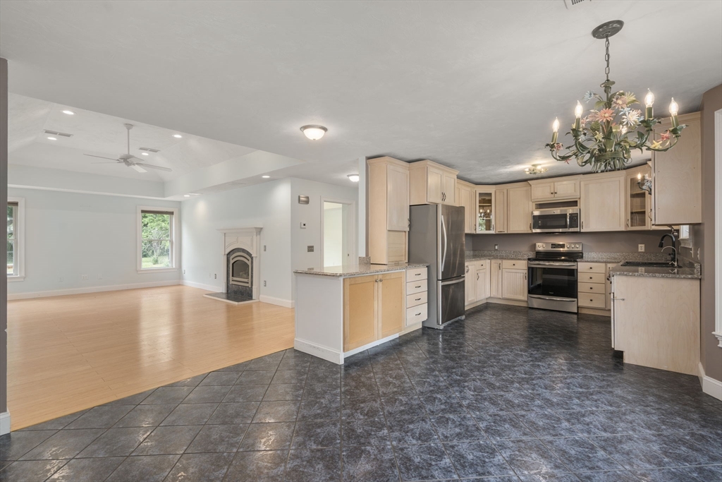 893 Cronin Rd Property Photo 6