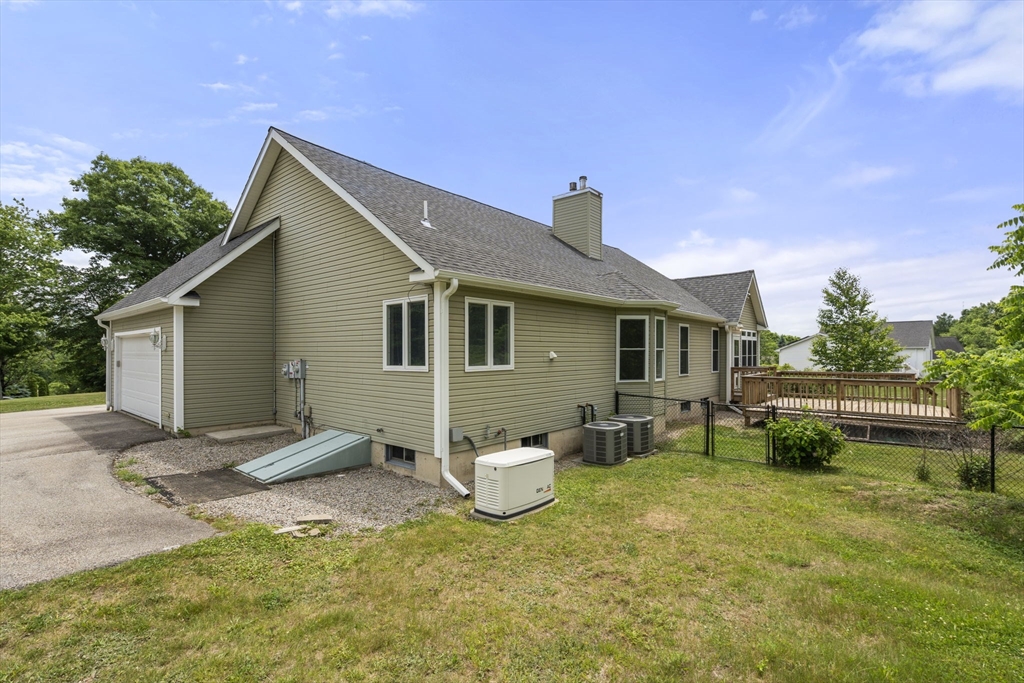 893 Cronin Rd Property Photo 32