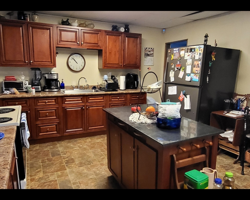 514 Grattan St Property Photo 21