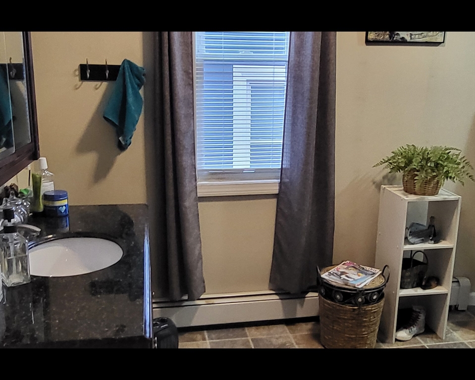 514 Grattan St Property Photo 23
