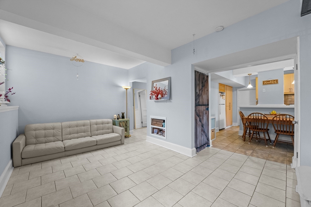1 Lanark Rd # 7 Property Photo 5