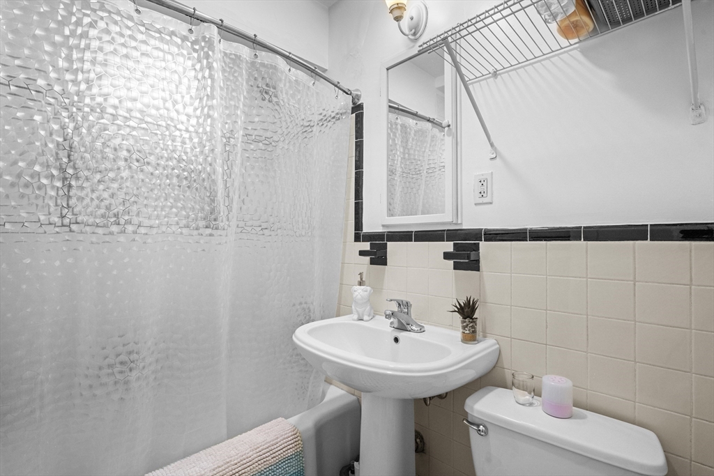 1 Lanark Rd # 7 Property Photo 19
