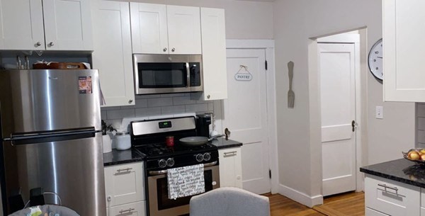 654 Metropolitan Ave # 2 Property Photo 11
