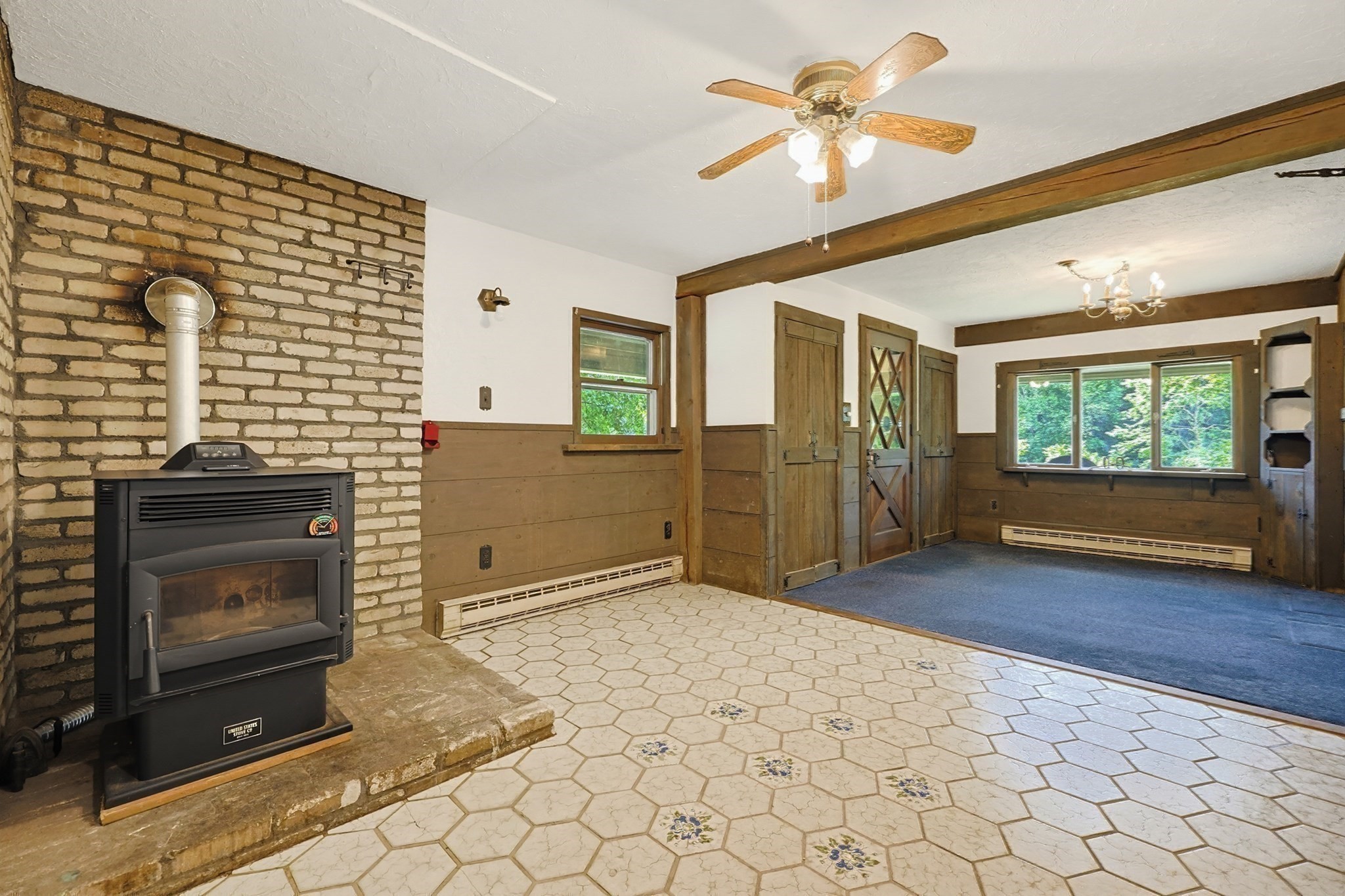 1075 West Brookfield Road Property Photo 6