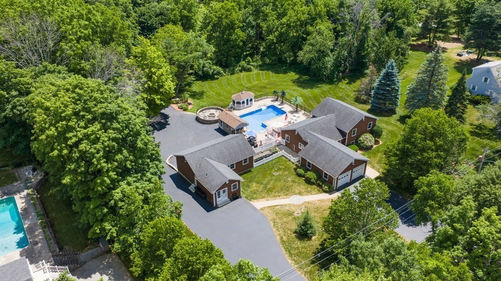4 Fern Avenue Property Photo 1