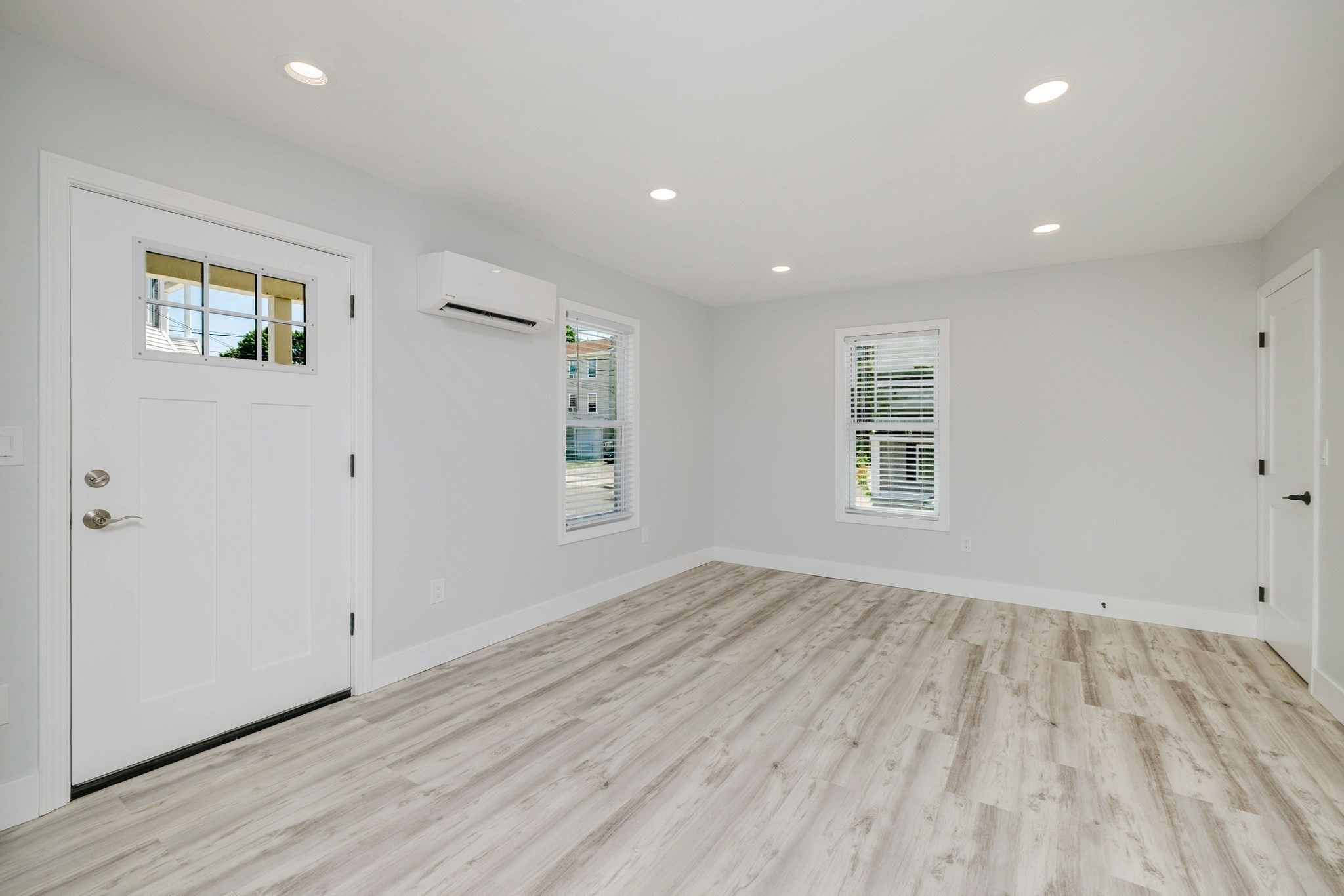 172 Nashua St Property Photo 13