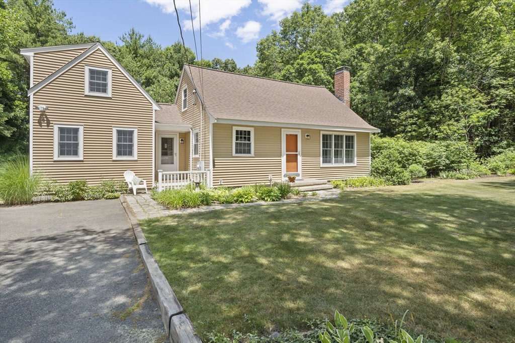 12 Walnut Rd Property Photo 2