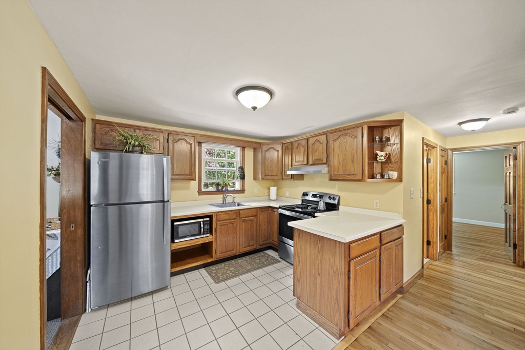 12 Walnut Rd Property Photo 4