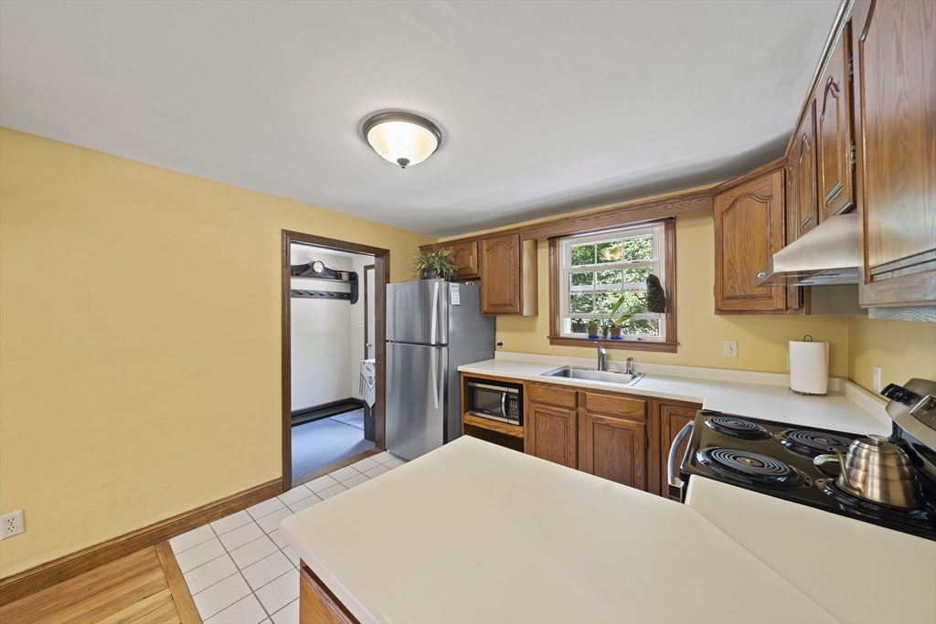 12 Walnut Rd Property Photo 7