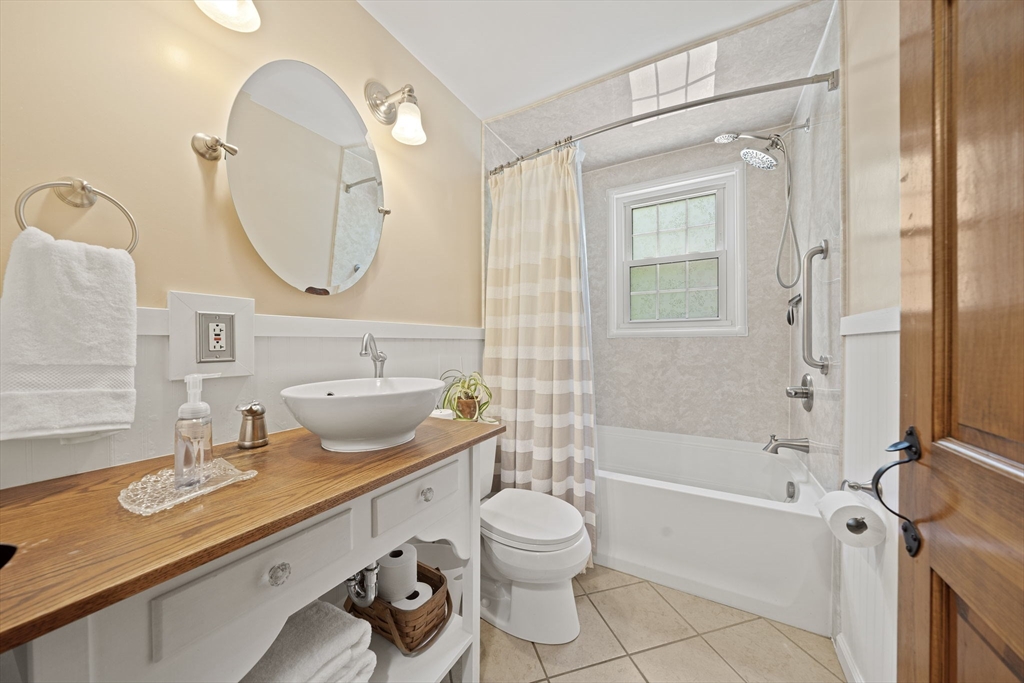 12 Walnut Rd Property Photo 17