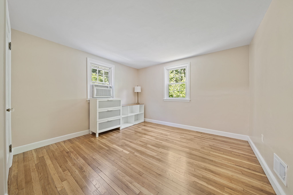 12 Walnut Rd Property Photo 18