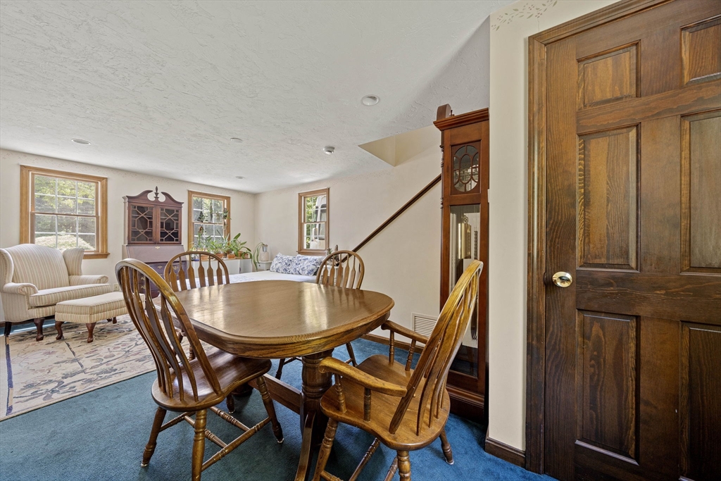12 Walnut Rd Property Photo 23