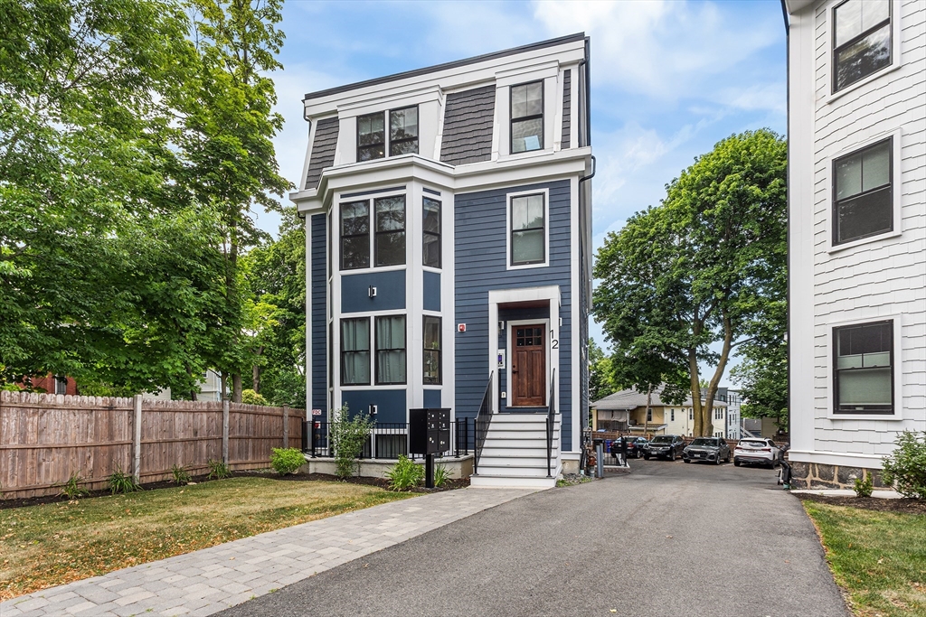12 Bowdoin Ave # 4 Property Photo 2