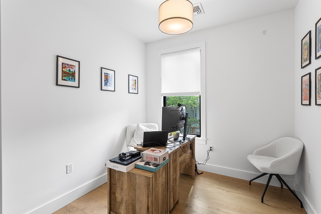 12 Bowdoin Ave # 4 Property Photo 17