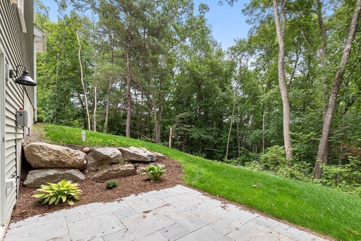1234 Commerce Way Property Photo 5