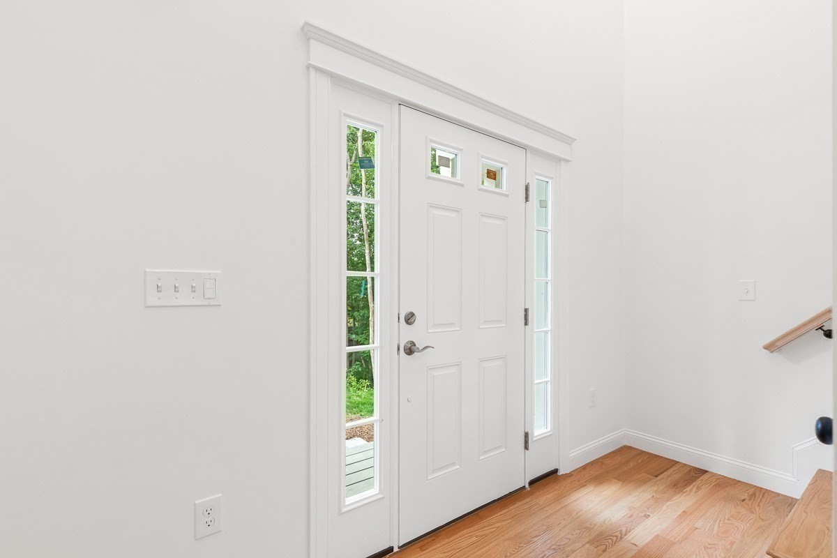 1234 Commerce Way Property Photo 14