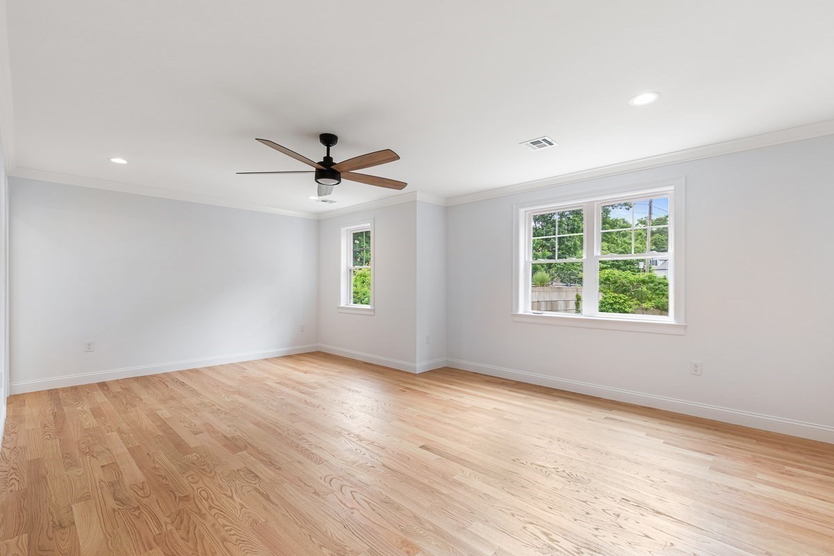 1234 Commerce Way Property Photo 17