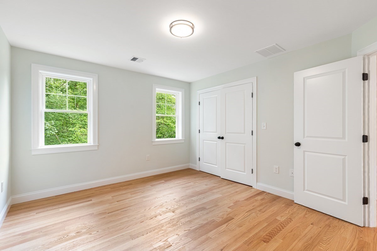 1234 Commerce Way Property Photo 22