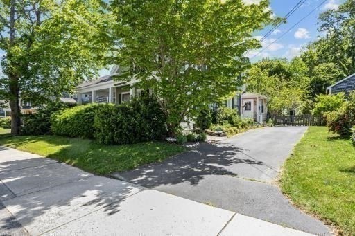 5 Winter St Property Photo 8