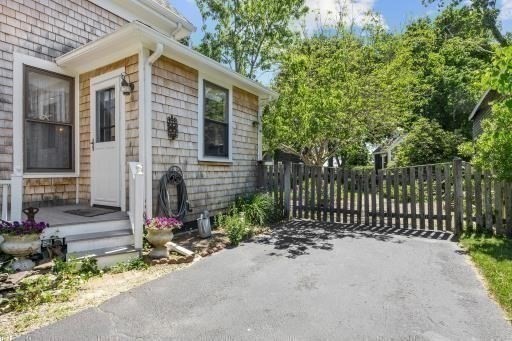 5 Winter St Property Photo 9