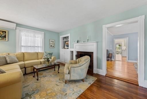 5 Winter St Property Photo 14
