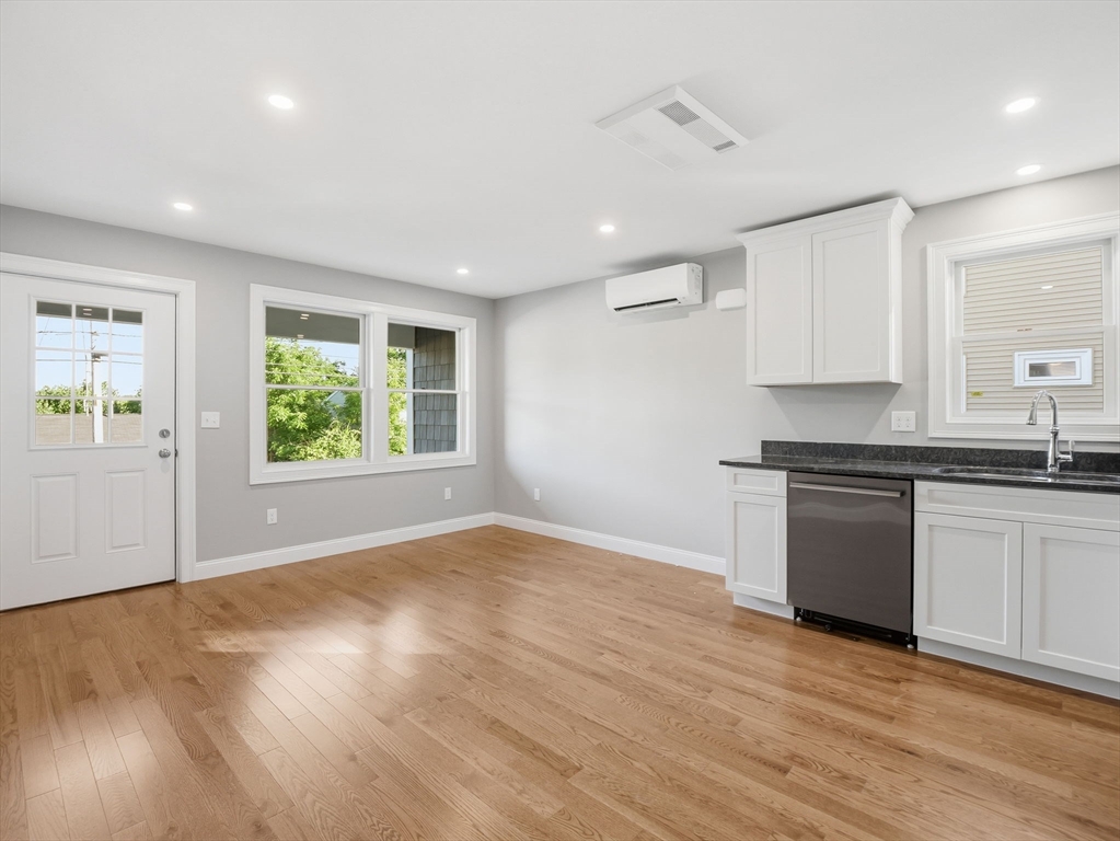 477 Washington Street # 477 Property Photo 6