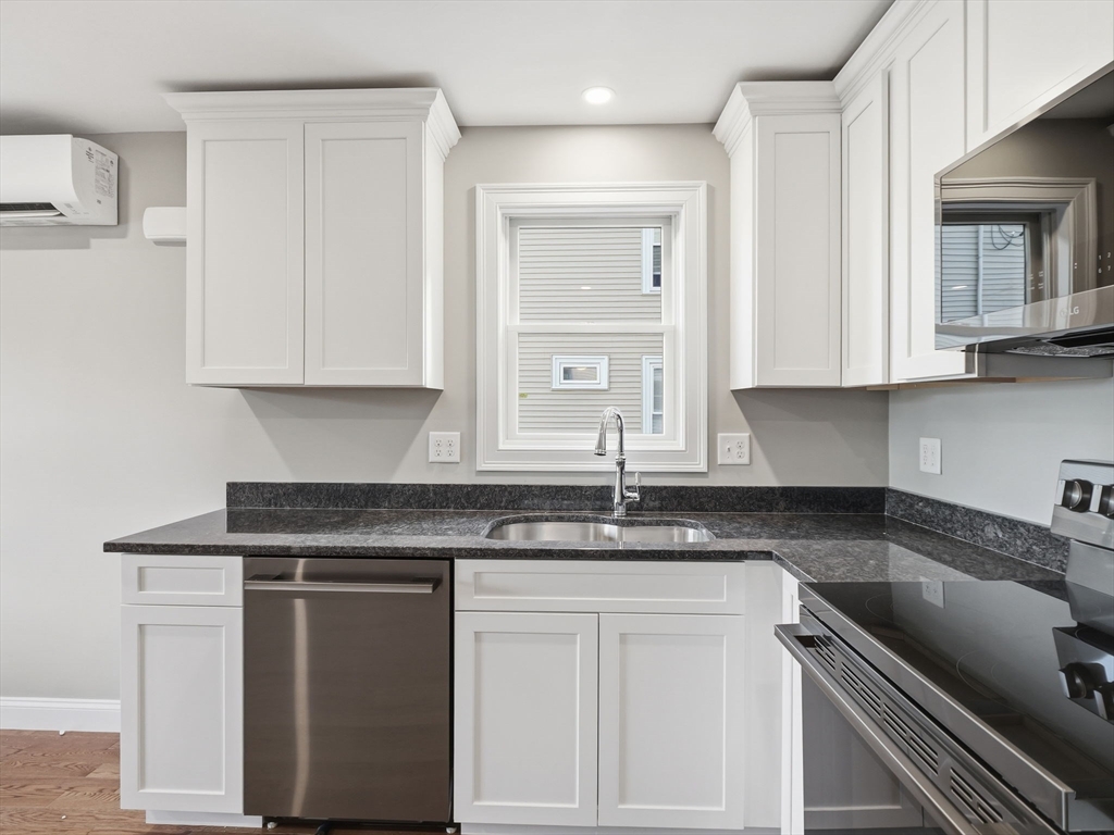 479 Washington Street # 479 Property Photo 2
