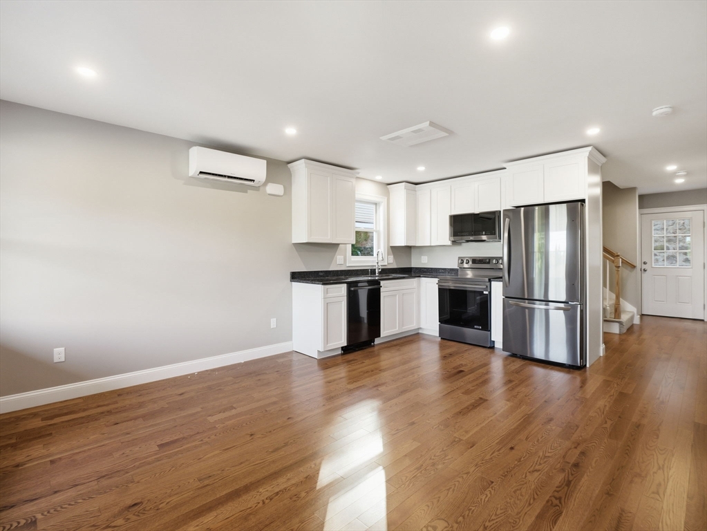 479 Washington Street # 479 Property Photo 5