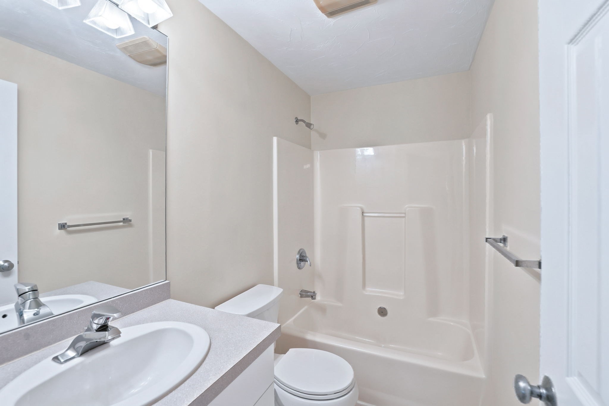 4 Wildflower Lane # 4 Property Photo 20