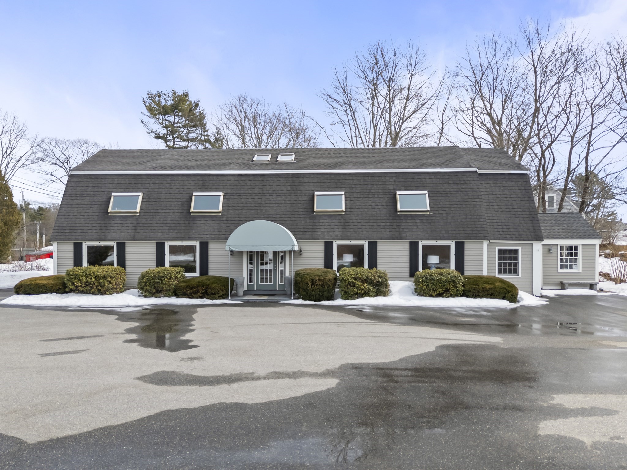 2049 Post Road Property Photo 2