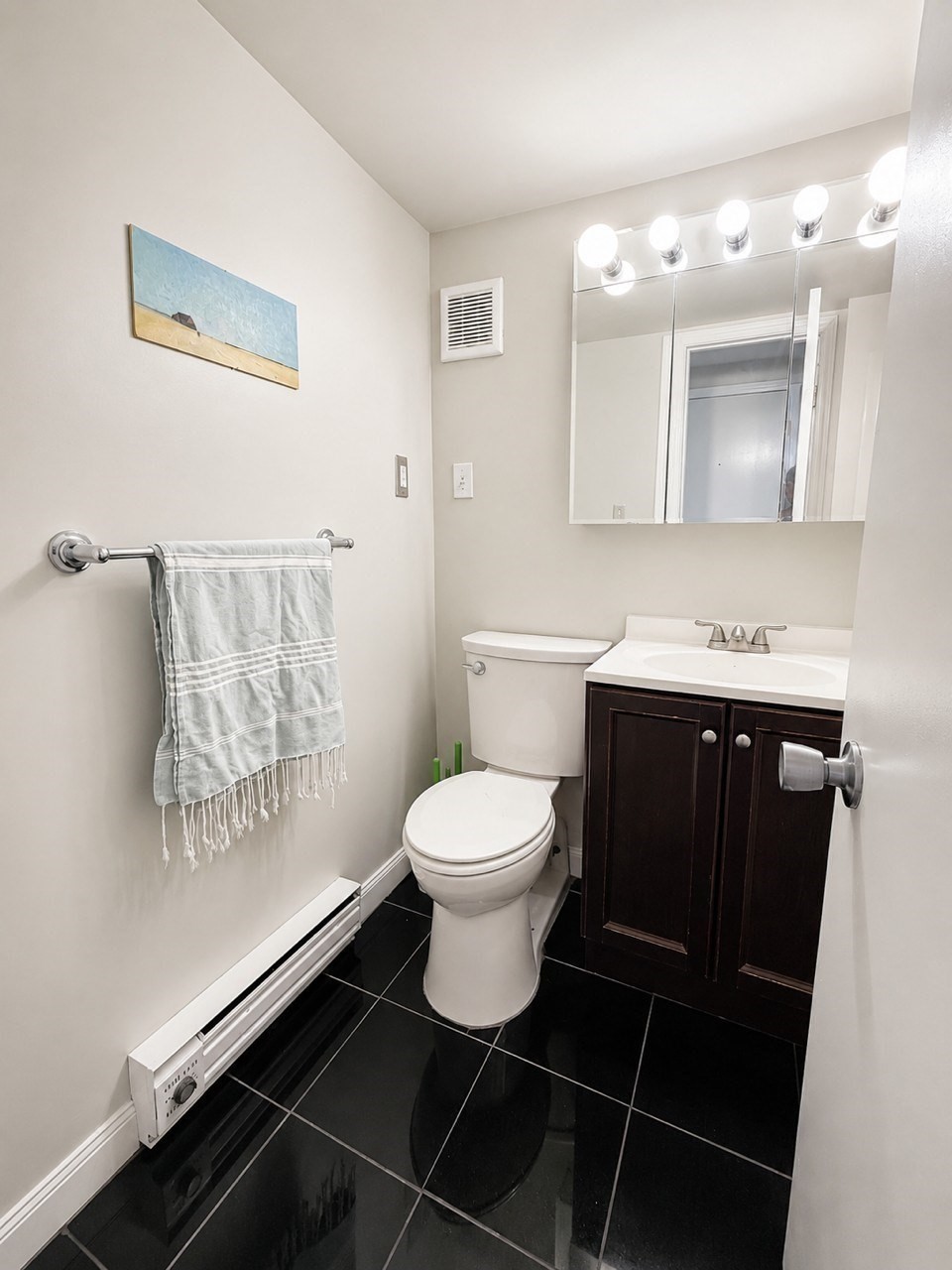 12 Stoneholm St # 418 Property Photo 4