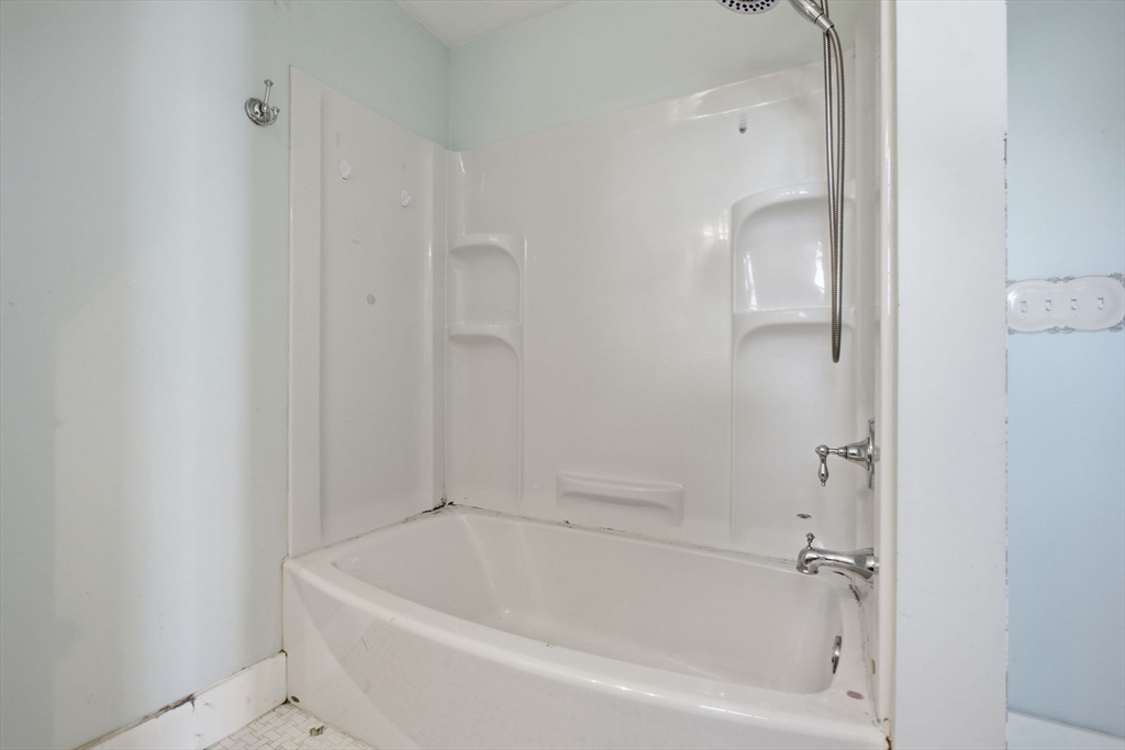 6 Ashburnham Rd Property Photo 13