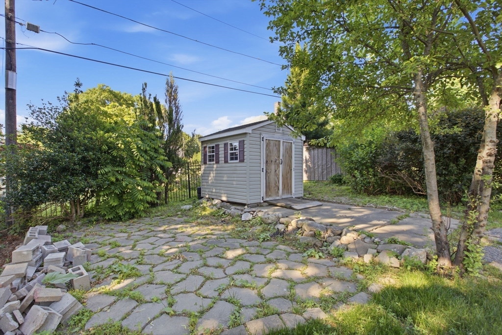 6 Ashburnham Rd Property Photo 17