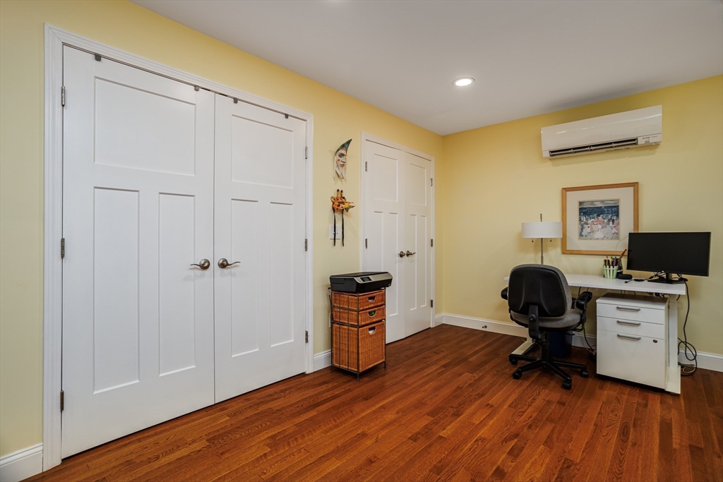 21 Joslin Street Property Photo 31