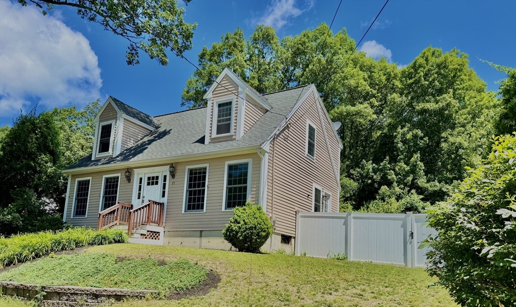 13 N Martin Rd Property Photo 1