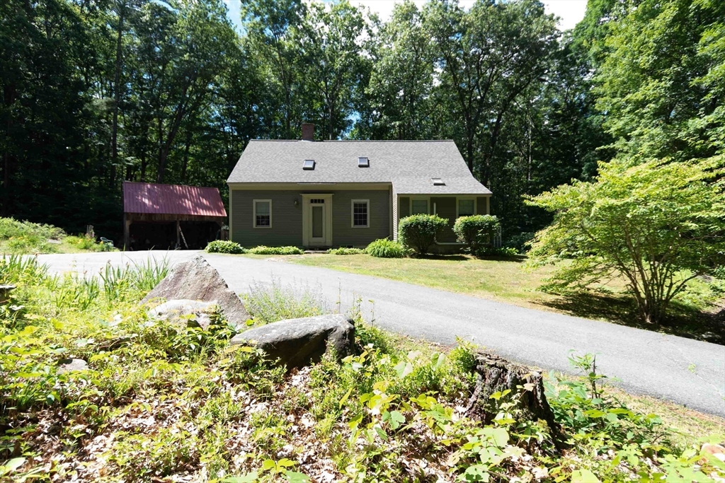 80 Lyman Rd Property Photo 2