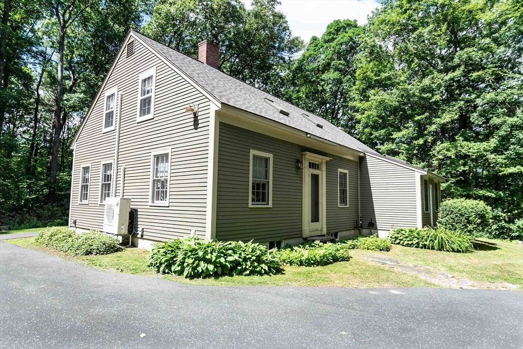 80 Lyman Rd Property Photo 3