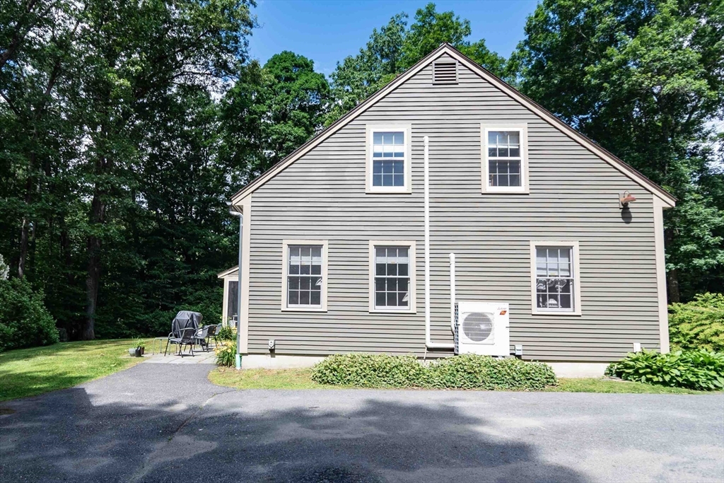 80 Lyman Rd Property Photo 4