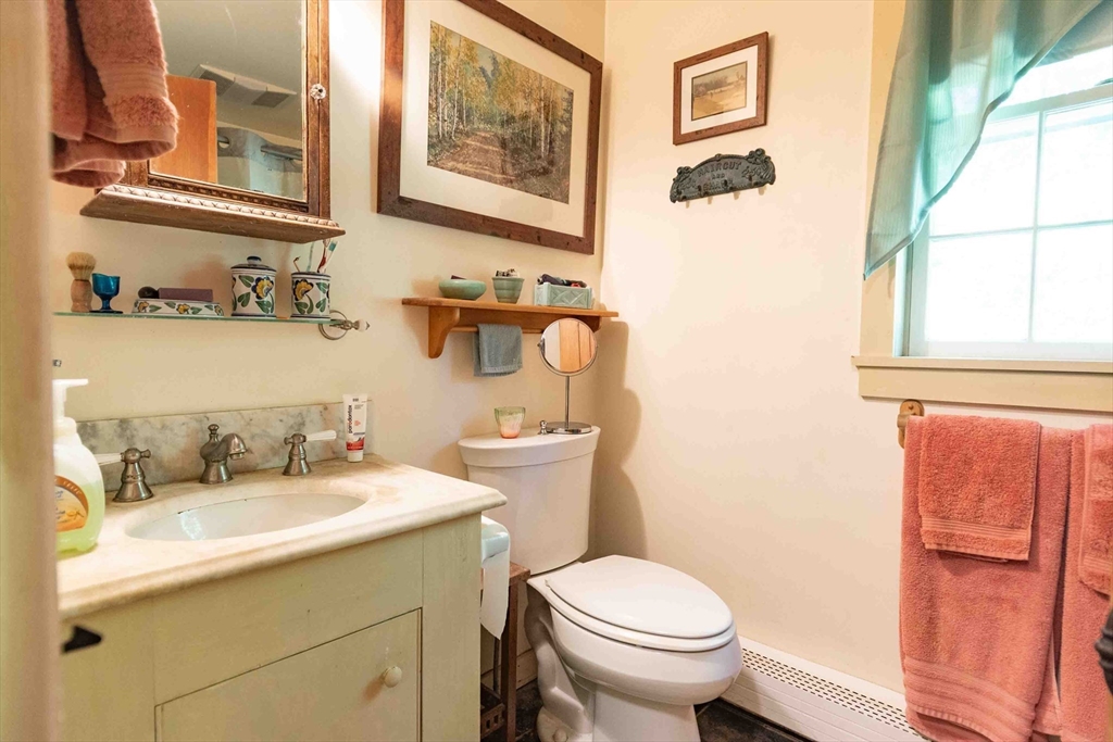 80 Lyman Rd Property Photo 18