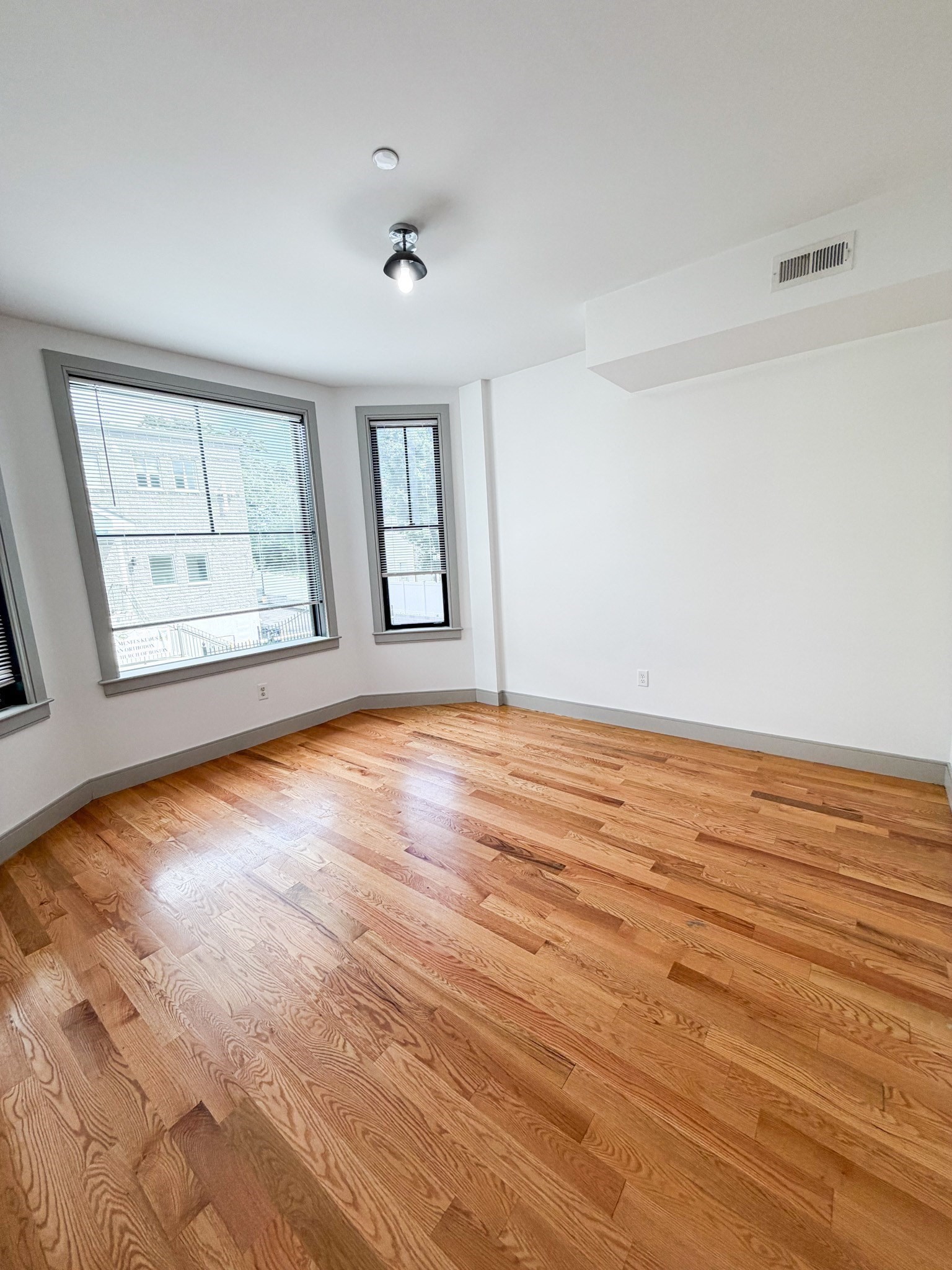 15 Maywood # 3 Property Photo 8