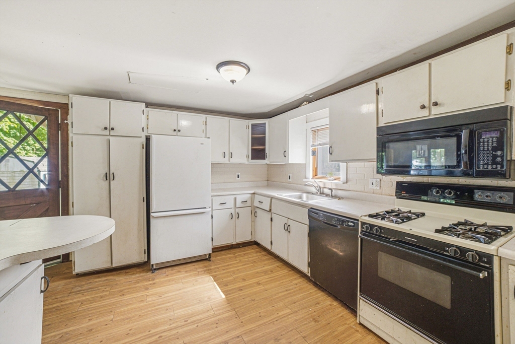 50 Marble St Property Photo 19