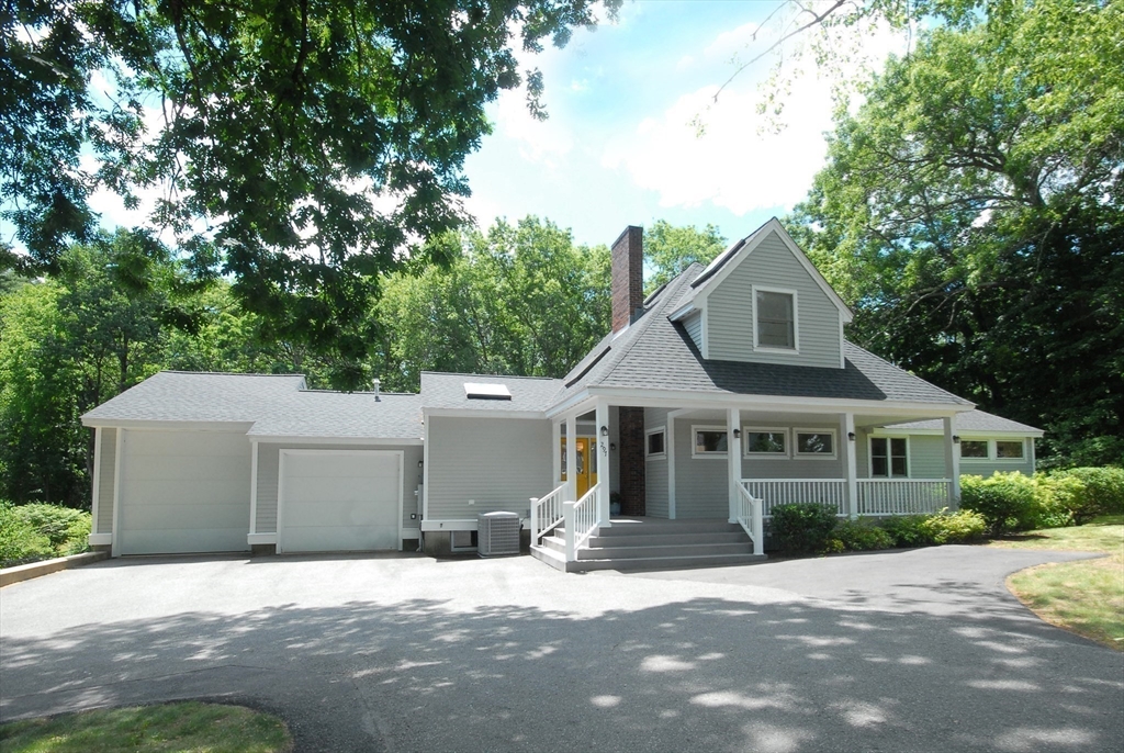 297 Laws Brook Rd Property Photo 2