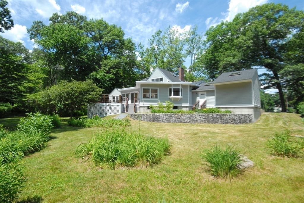 297 Laws Brook Rd Property Photo 4